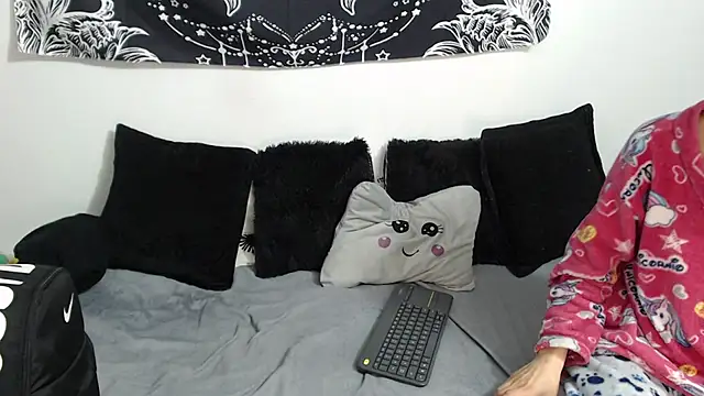 emily_n_abby live sex cam