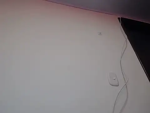 Mia_davis01 live sex cam