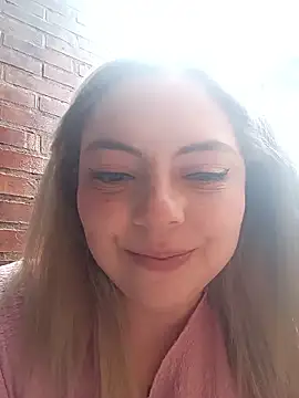 madelaine- live sex cam