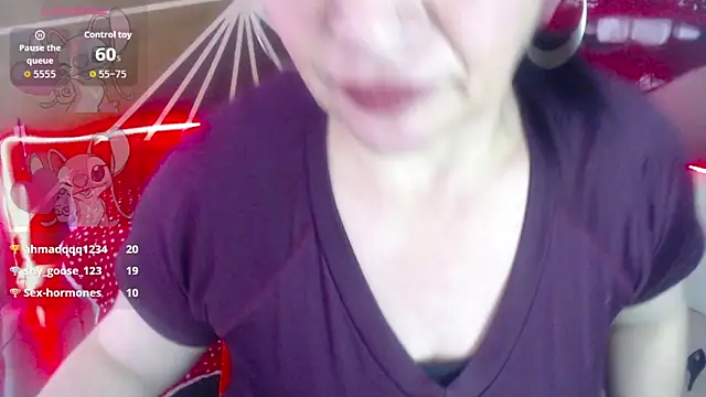 SapphireMist's cam snapshot