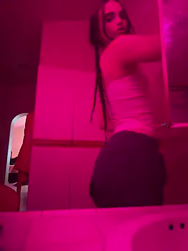 KarissaChantelle live sex cam