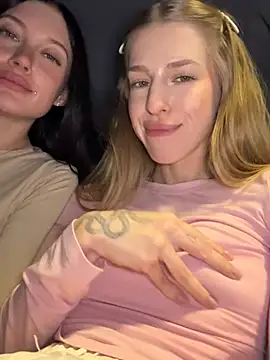 kira_mia live sex cam