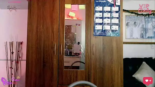 LauGrayJ live sex cam