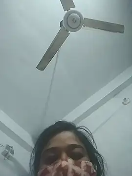 momo_loves's cam snapshot