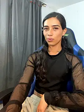 Sweet-Cris live sex cam