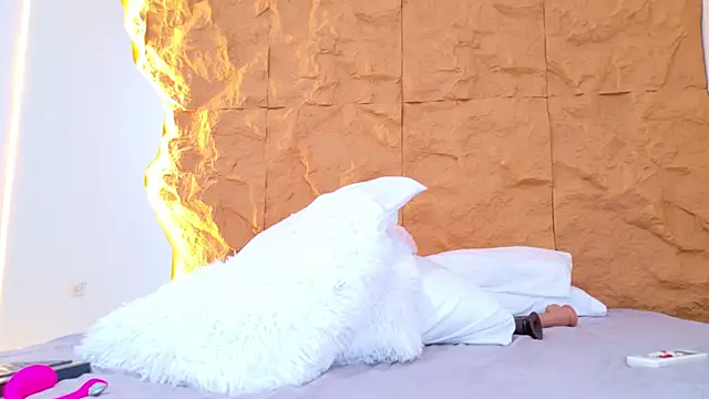 Mia-kingdom's cam snapshot