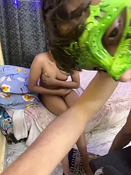 Bolddcpl's cam snapshot