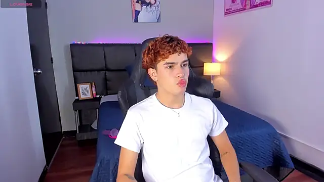 Aiiden_15 live sex cam