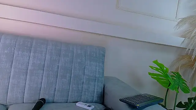 ZoehAngel live sex cam