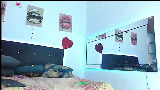 antonella_pink2's cam snapshot