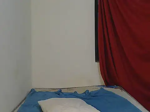 Dark-dindy18's cam snapshot