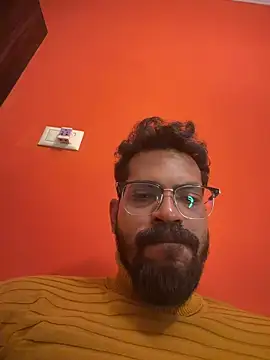 Stoner-boii-Cloudy-arhan live sex cam