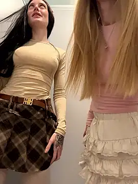 kira_mia live sex cam