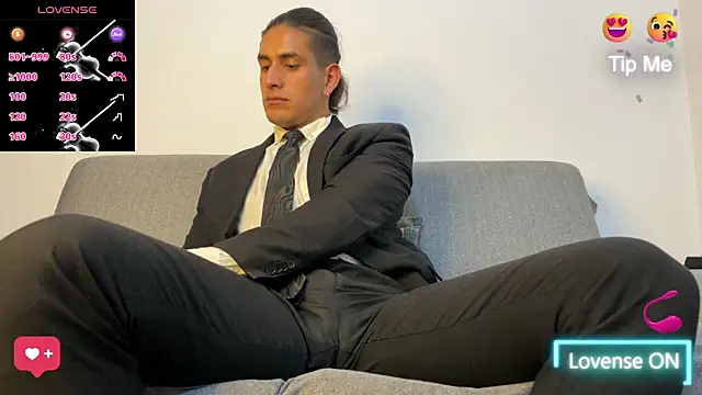 Tom_blunt96 live sex cam