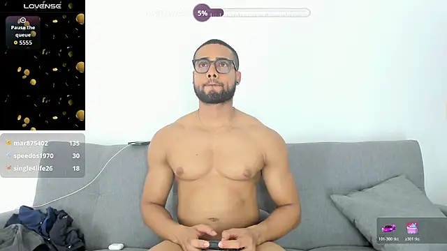 CHRISTIAN_DISICK live sex cam
