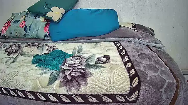 B-Slut's cam snapshot