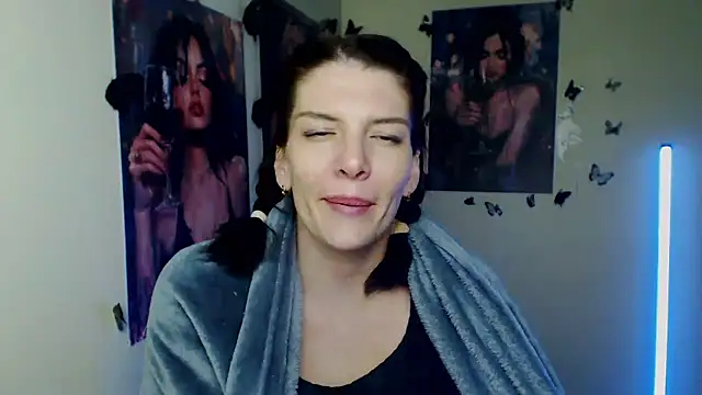 VanessaRey_'s cam snapshot