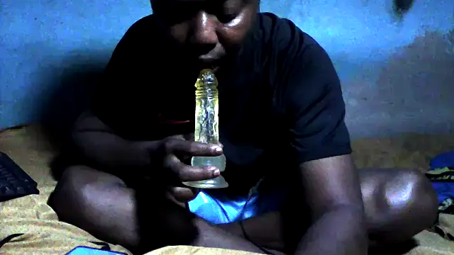 little__joy's cam snapshot