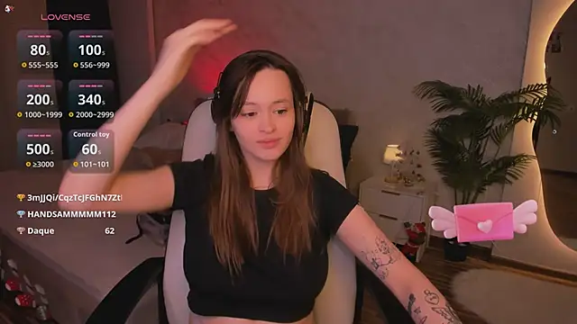 BadScarlet1 live sex cam