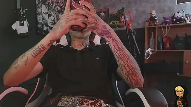 AcidMilo's cam snapshot