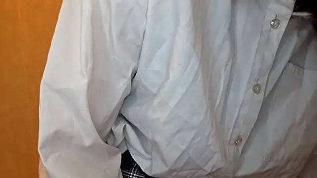 Beeping_Creature live sex cam