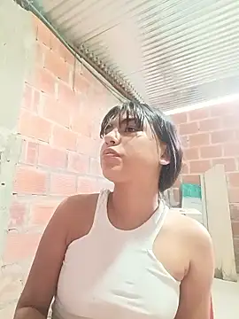 triana-hot18's cam snapshot