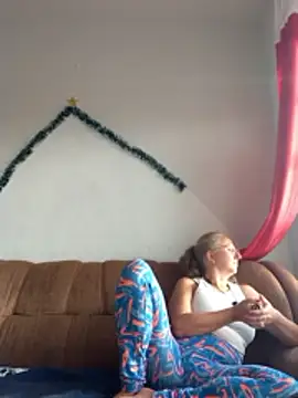 MILEIDE980's cam snapshot