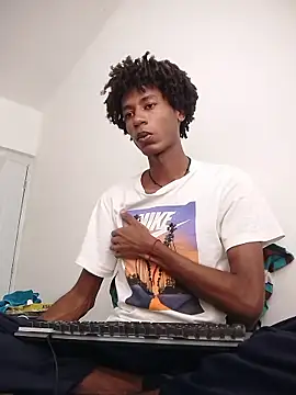 twink_gabrielll's cam snapshot