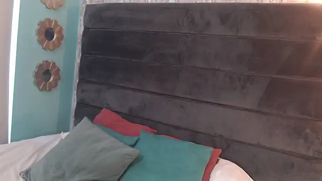 Lunarose_3's cam snapshot