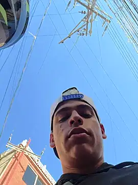 MrLeoLatino live sex cam