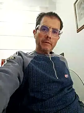 Fuegosutil live sex cam