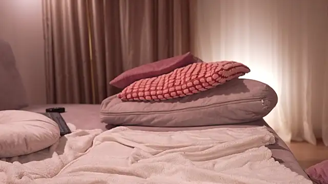 pauline__7 live sex cam