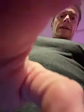 DILFiGuess1 live sex cam