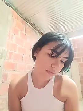 triana-hot18's cam snapshot