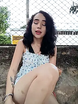 sweet_outdoor_charm live sex cam
