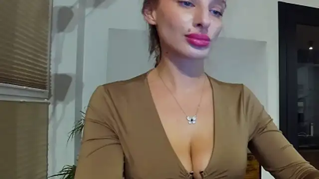 MarilynFlowers's cam snapshot