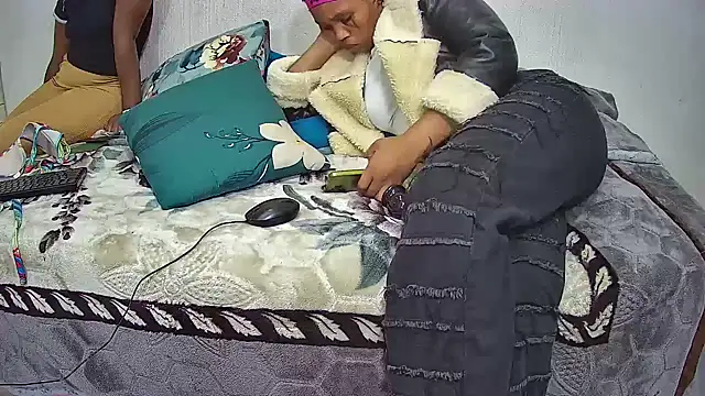 B-Slut's cam snapshot