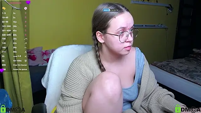 Lilysweet13's cam snapshot