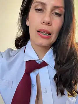 Alysson-- live sex cam