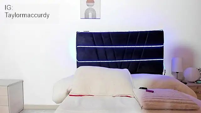 Taylormaccurdy_ live sex cam