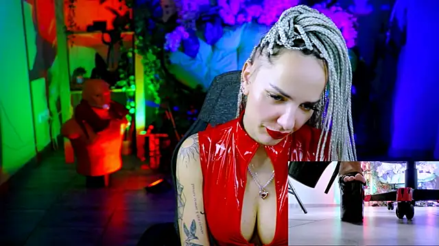 MonicaMaxwel live sex cam