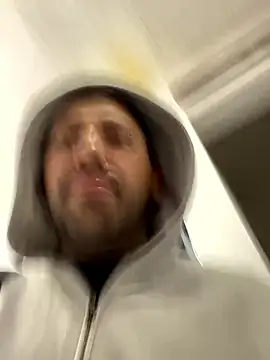 JuanZapata33 live sex cam