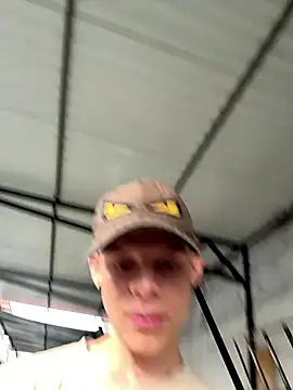 Daddyrich_632 live sex cam