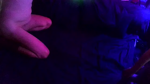 Pure_pleasure90's cam snapshot