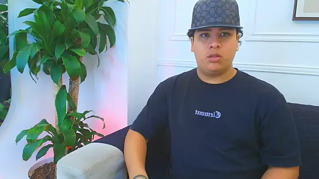 Naim_Bennetsex's cam snapshot