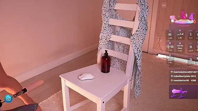 Miablueye live sex cam