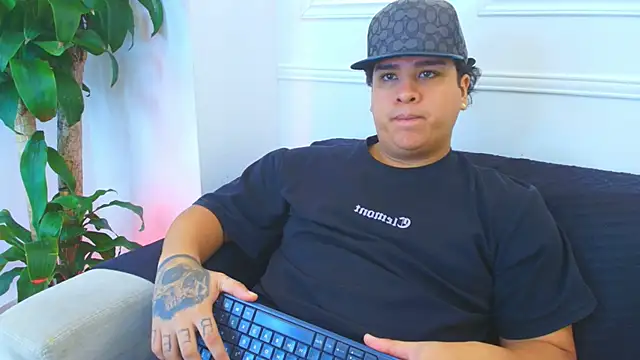 Naim_Bennetsex's cam snapshot