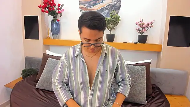 JohnBelRose's cam snapshot