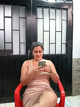 Latina_sexy1 live sex cam