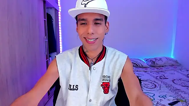 Damianwhite live sex cam